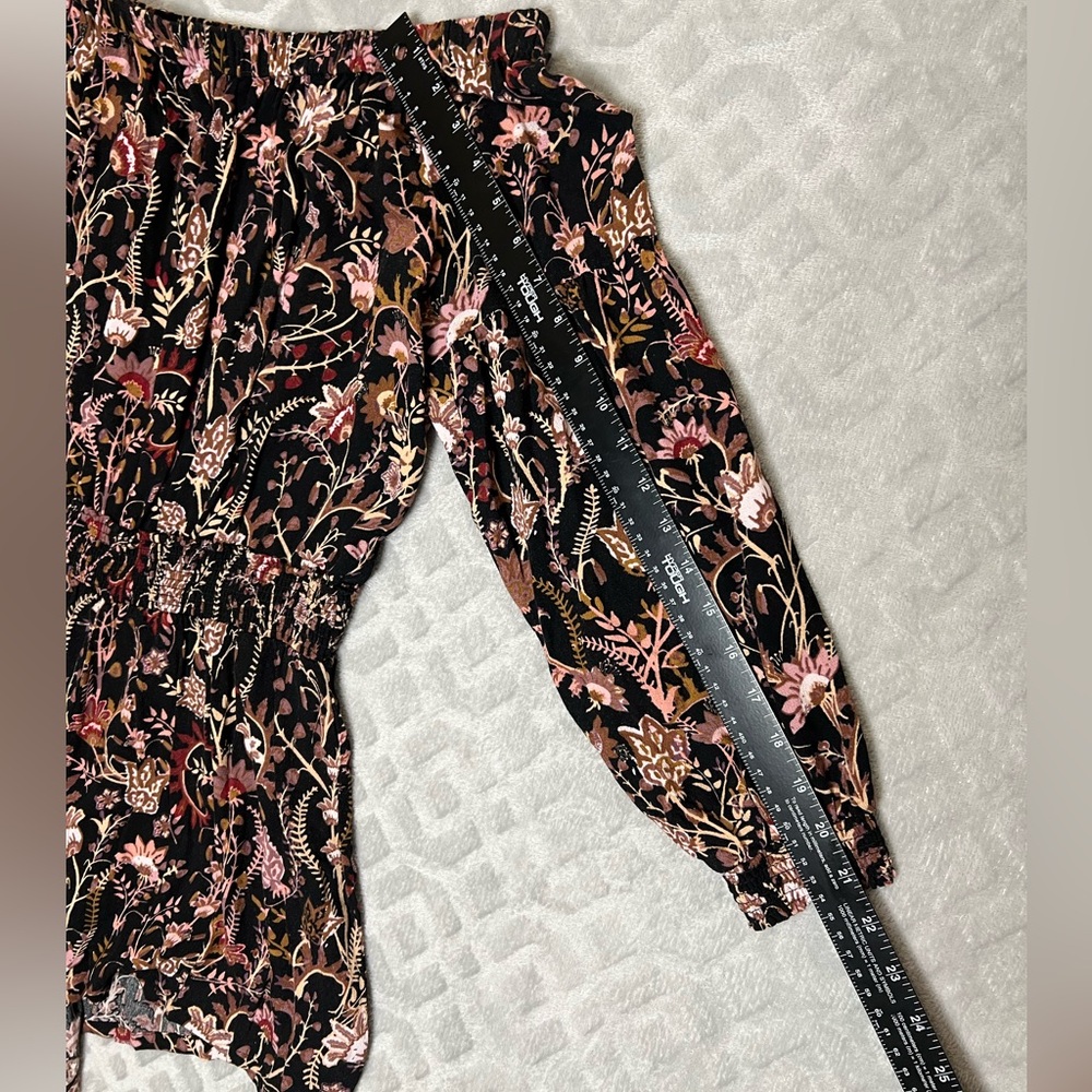 Free People Pretty and Free Bohemian Floral Short Jumpsuit Jumper Off Shoulder M - Picture 15 of 16